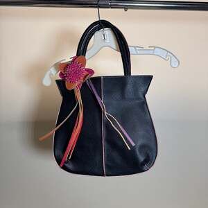 VTG Y2K Mellow World Black Vegan Leather Handbag Floral Tassel Accent